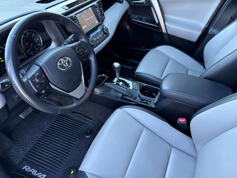 Used 2018 Toyota RAV4 Limited image 9