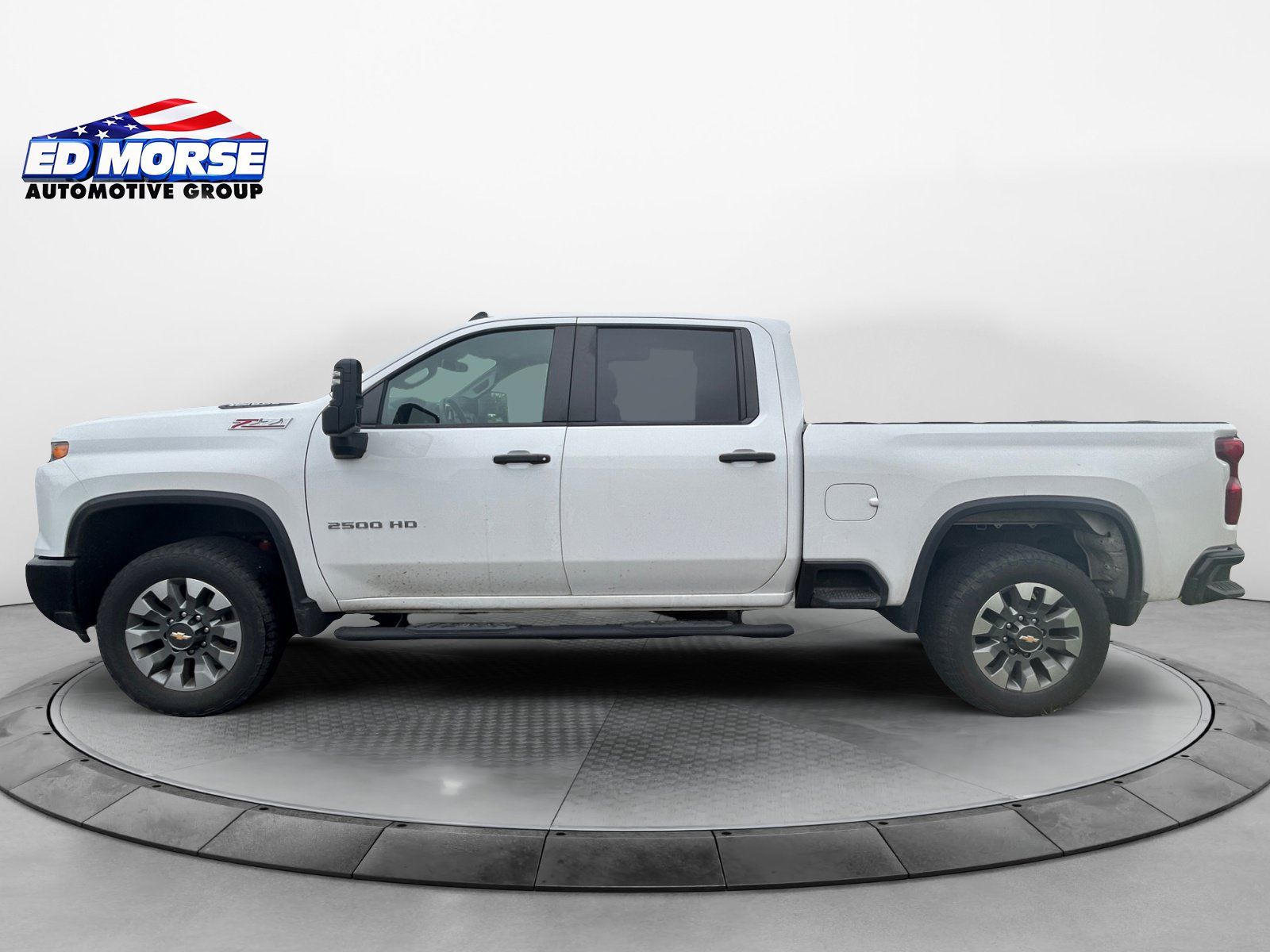 Used 2024 Chevrolet Silverado 2500 Custom w/ Custom Value Package AWD/4WD image 2
