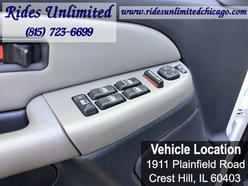 Used 2001 Chevrolet Tahoe LS w/ LS Preferred Equipment Group AWD/4WD image 24