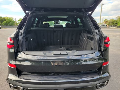 Used 2026 BMW X5 xDrive40i w/ Executive Package image 7