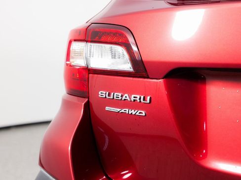 Used 2018 Subaru Outback 2.5i image 9