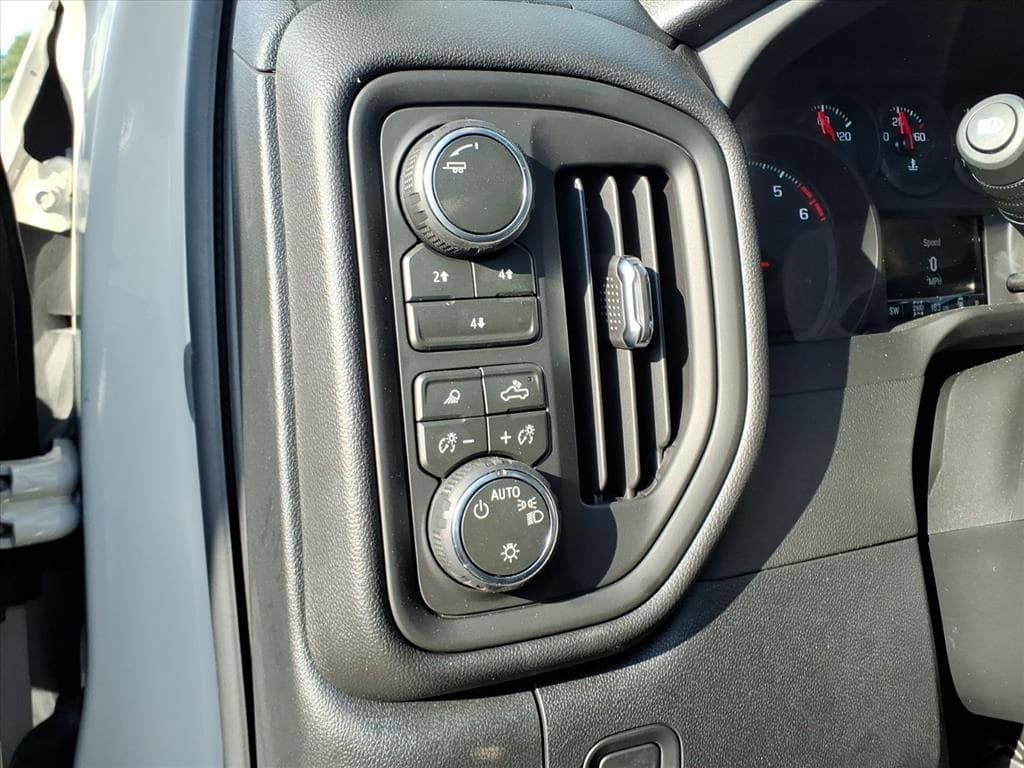 New 2026 Chevrolet Silverado 2500 Custom w/ Custom Value Package AWD/4WD image 16