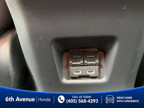 Used 2025 Toyota RAV4 XLE AWD/4WD image 21