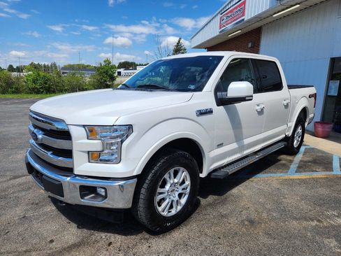 Used 2017 Ford F150 Lariat w/ Trailer Tow Package AWD/4WD image 3