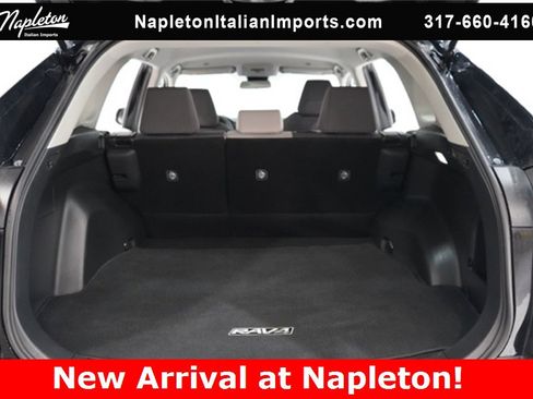 Used 2024 Toyota RAV4 XLE image 31