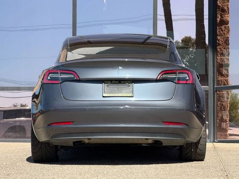 Used 2019 Tesla Model 3 Long Range image 9