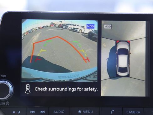 Used 2024 Nissan Sentra SR w/ SR Premium Package image 12