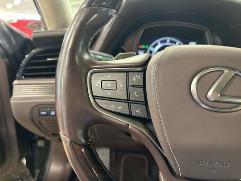 Used 2020 Lexus LS 500 w/ Interior Upgrade Package image 19