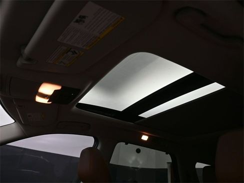 Used 2022 Nissan Pathfinder Platinum w/ Cargo Package image 23