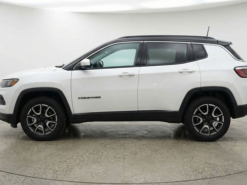 Used 2025 Jeep Compass Trailhawk AWD/4WD image 5