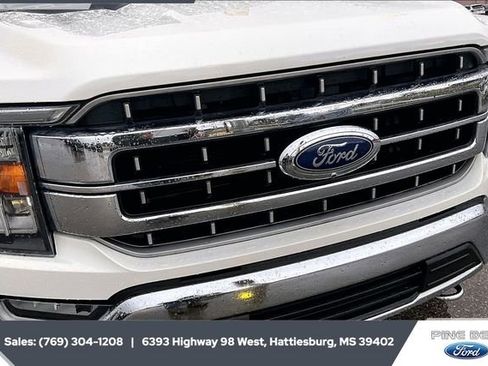 Used 2023 Ford F150 Lariat w/ Trailer Tow Package image 22