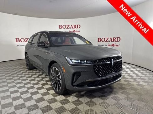 Used 2025 Lincoln Nautilus Black Label image 1