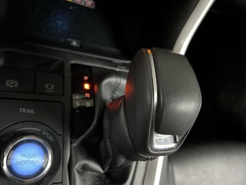 Used 2023 Toyota RAV4 XSE AWD/4WD image 16