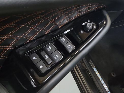 Used 2024 Jeep Grand Cherokee L Summit w/ High Altitude Package AWD/4WD image 13