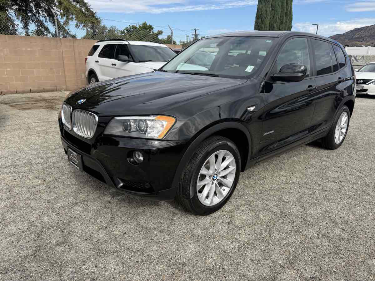 Used 2013 BMW X3 xDrive28i w/ Premium Pkg AWD/4WD image 3