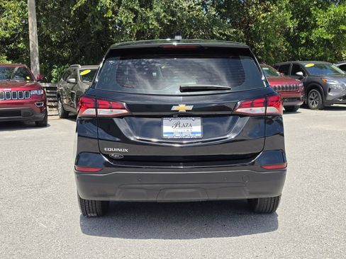 Used 2024 Chevrolet Equinox LS w/ Driver Confidence II Package FWD image 5