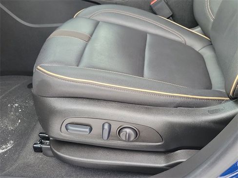 Used 2022 Chevrolet Blazer Premier w/ Enhanced Convenience Package image 9