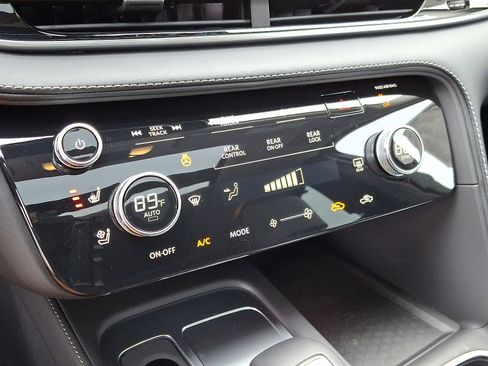 New 2026 INFINITI QX60 Luxe image 13