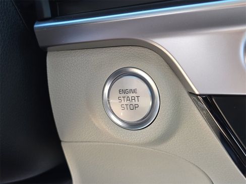 New 2025 Kia Telluride S image 28