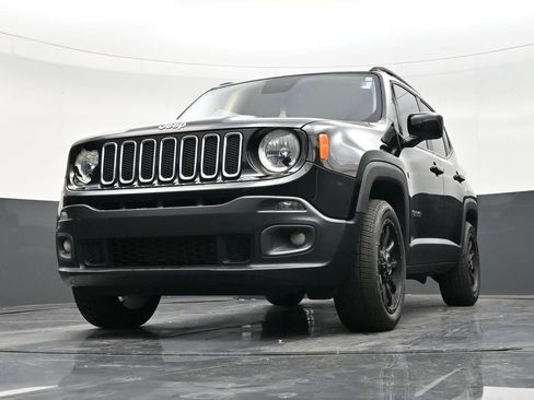 Used 2017 Jeep Renegade Latitude image 27
