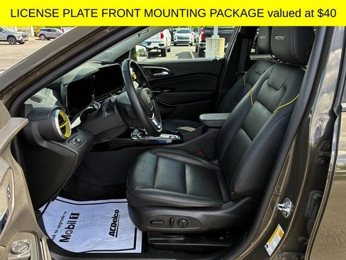 Used 2024 Chevrolet Trax ACTIV FWD image 3