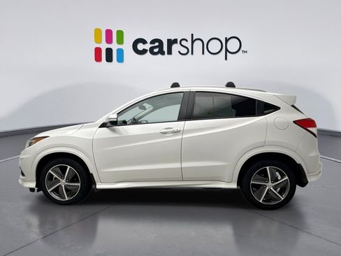 Used 2019 Honda HR-V Touring image 2