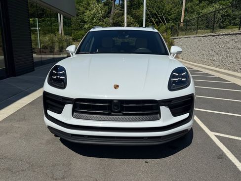 Certified 2026 Porsche Macan Turbo AWD/4WD image 10