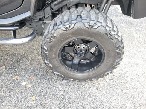 Used 2005 HUMMER H2 SUT w/ Preferred Equipment Group image 14