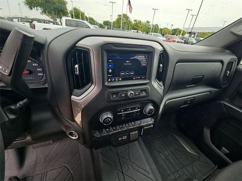 Used 2024 Chevrolet Silverado 1500 Custom image 11
