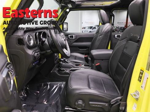 Used 2022 Jeep Wrangler Unlimited Sahara w/ Cold Weather Group AWD/4WD image 14