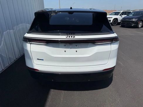 Used 2024 Jeep Wagoneer Launch Edition AWD/4WD image 7