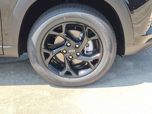 New 2026 Chevrolet Trax LT w/ Driver Confidence Package FWD image 25