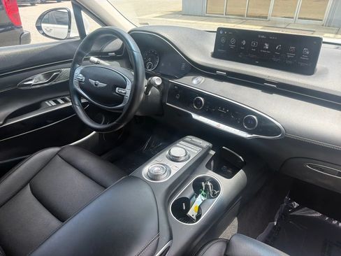 Used 2025 Genesis GV70 2.5T AWD/4WD image 24