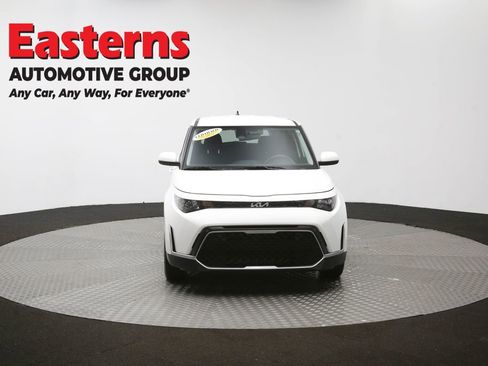 Used 2025 Kia Soul LX w/ LX Technology Package FWD image 52