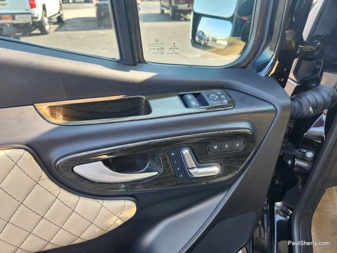 Used 2020 Mercedes-Benz Sprinter 2500 image 28