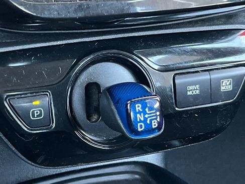 Used 2021 Toyota Prius LE FWD image 22