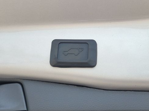 Used 2024 Toyota RAV4 XLE w/ Convenience Package AWD/4WD image 12