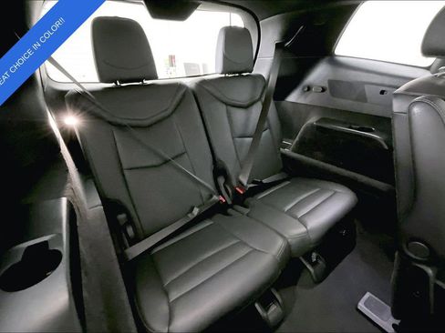 Used 2025 Cadillac XT6 Premium Luxury image 38