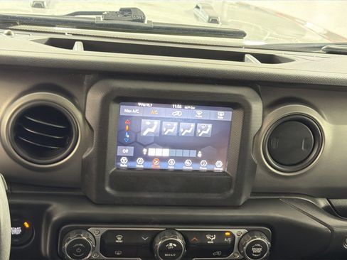 Used 2023 Jeep Wrangler Sport S image 20