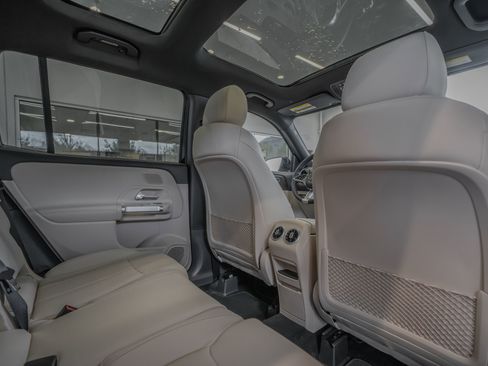 Certified 2026 Mercedes-Benz GLB 250 4MATIC image 28