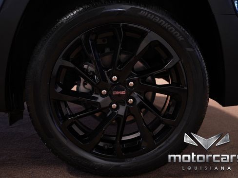 Used 2023 GMC Terrain SLE w/ Driver Convenience Package image 20