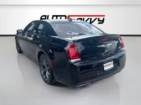 Used 2023 Chrysler 300 S w/ Comfort Group RWD image 5