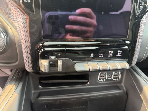 Used 2020 RAM 2500 Limited AWD/4WD image 27