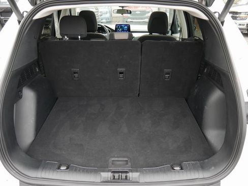 Used 2022 Ford Escape SE w/ SE Sport Appearance Package image 11