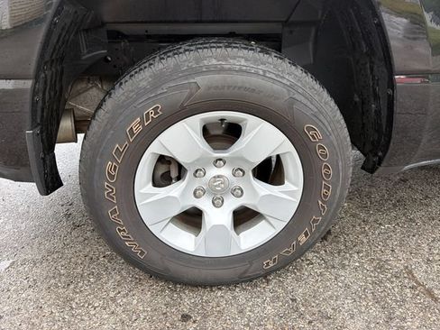 Used 2023 RAM 1500 Big Horn AWD/4WD image 28