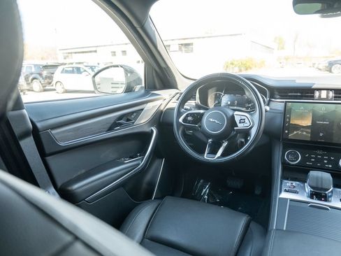 Used 2022 Jaguar F-PACE S AWD/4WD image 18
