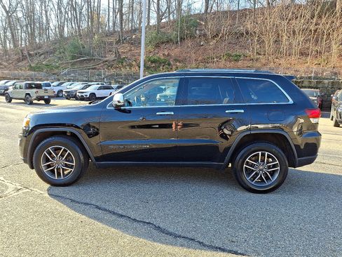 Used 2020 Jeep Grand Cherokee Limited AWD/4WD image 4