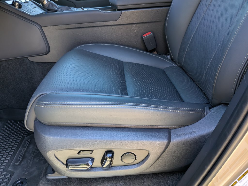Used 2026 Lexus GX 550 AWD/4WD image 21