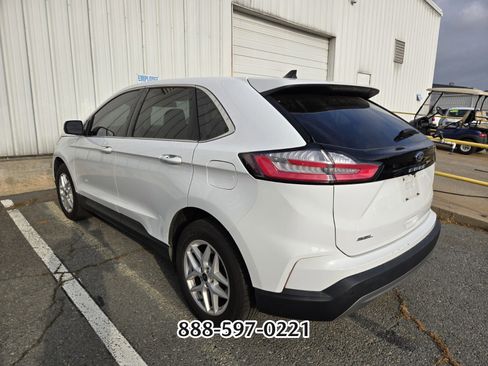 Used 2023 Ford Edge SEL image 5