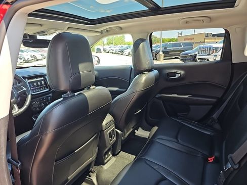 Used 2018 Jeep Compass Limited w/ Navigation Group AWD/4WD image 23